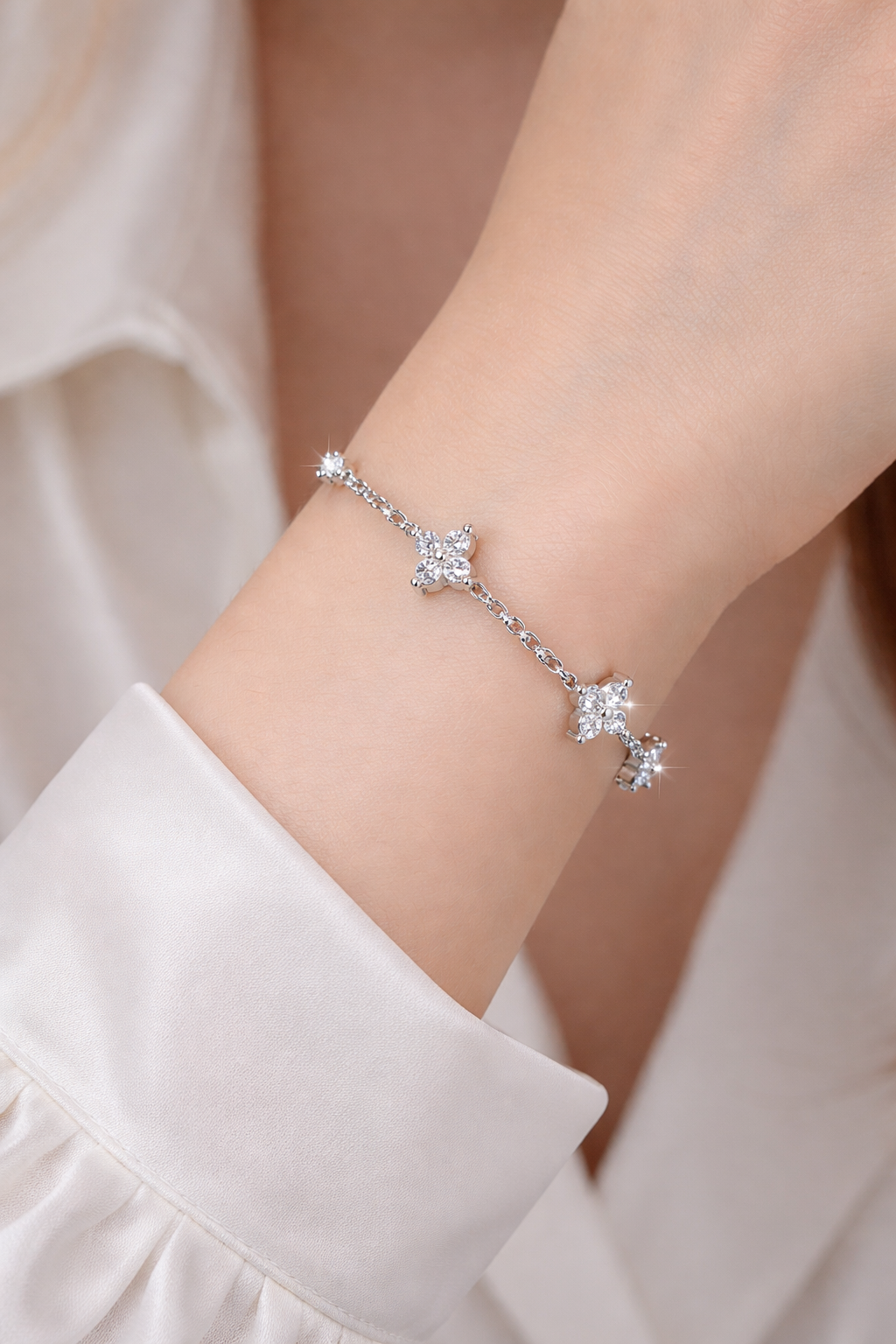 Lucky Four-Leaf Clover Bracelet in S925 Sterling Silver