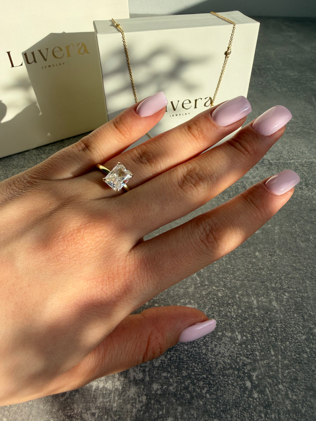 The Luna Sparkling Engagement Ring in S925 Sterling Silver