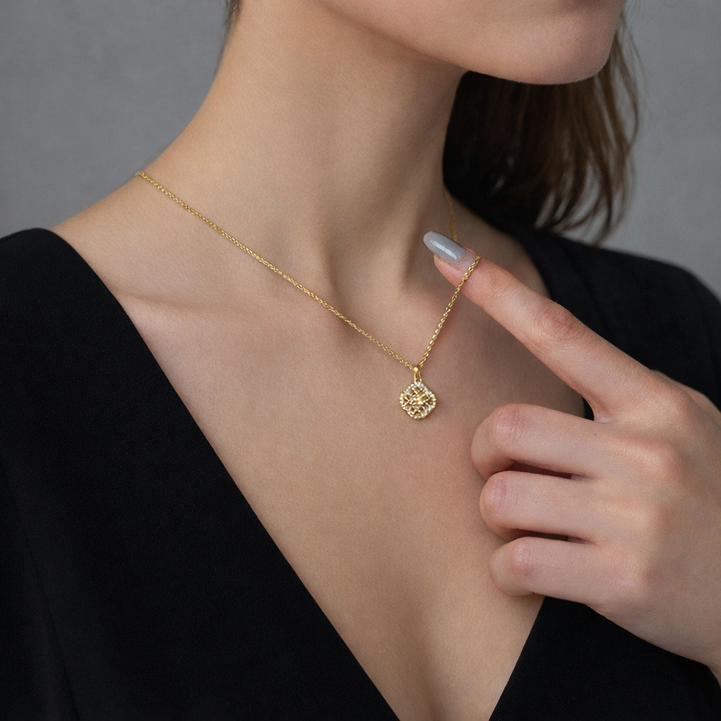 Four-Leaf Clover Pendant Necklace in S925 Sterling Silver