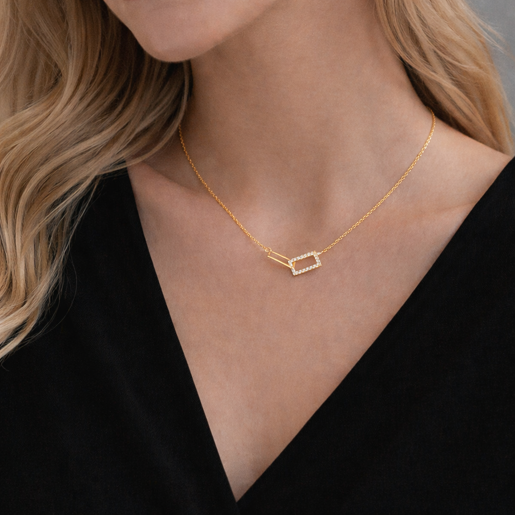 Minimal Interlocking Square Necklace in 925 Sterling Silver