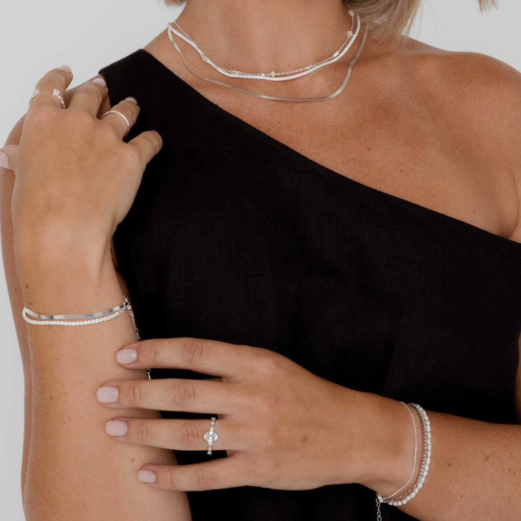 Classic Herringbone Chain Necklace