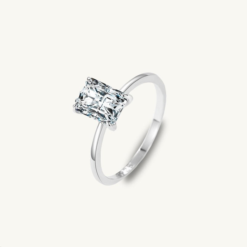 The Luna Sparkling Engagement Ring